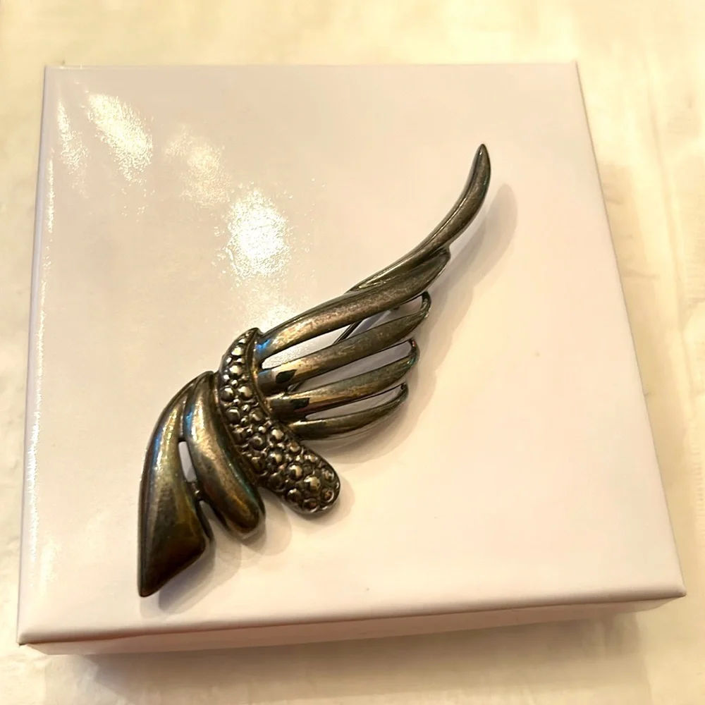 Black brooch art nouveau 70’s abstract wing textured evening wear bold